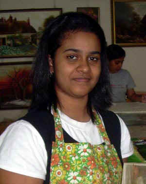 divya01.jpg (42440 bytes)